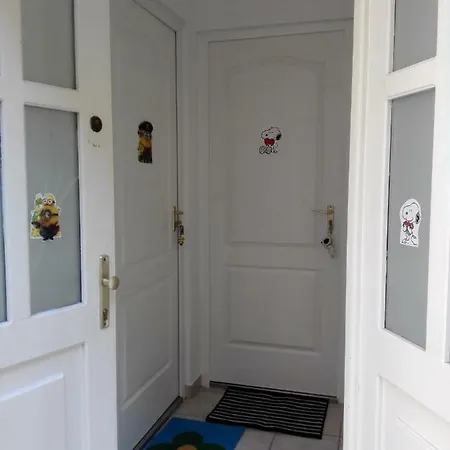 Minion & Snoopy 公寓